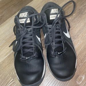Nike Overplay VIII basketball shoes
